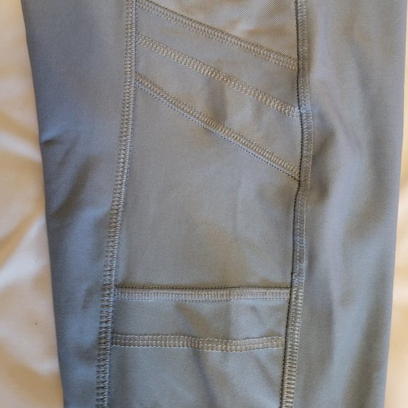 RBX baby blue capri leggings with side pockets Sz: S - Picture 3 of 5